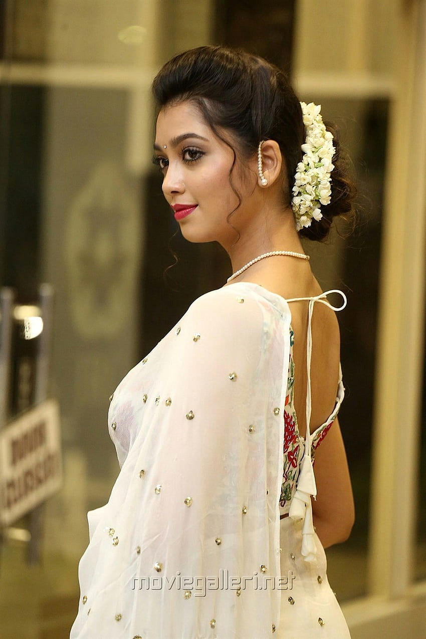 Actress Digangana Suryavanshi Saree Pics @ Hippi Movie Pre Release, digangana suryavanshi phone wallpaper ponsel HD