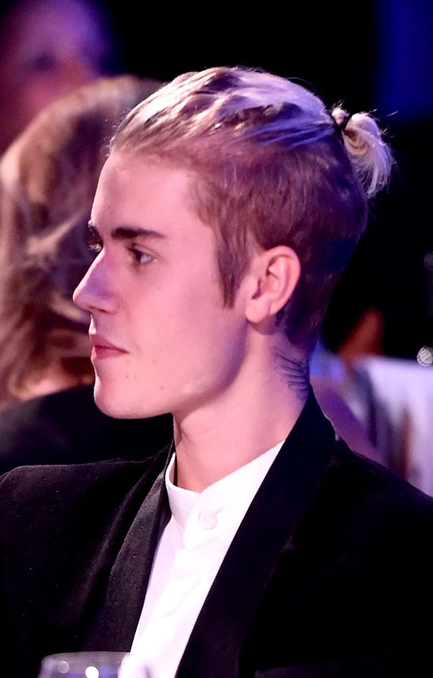 25 Iconic Justin Bieber Hairstyles Of All Time | Fabbon