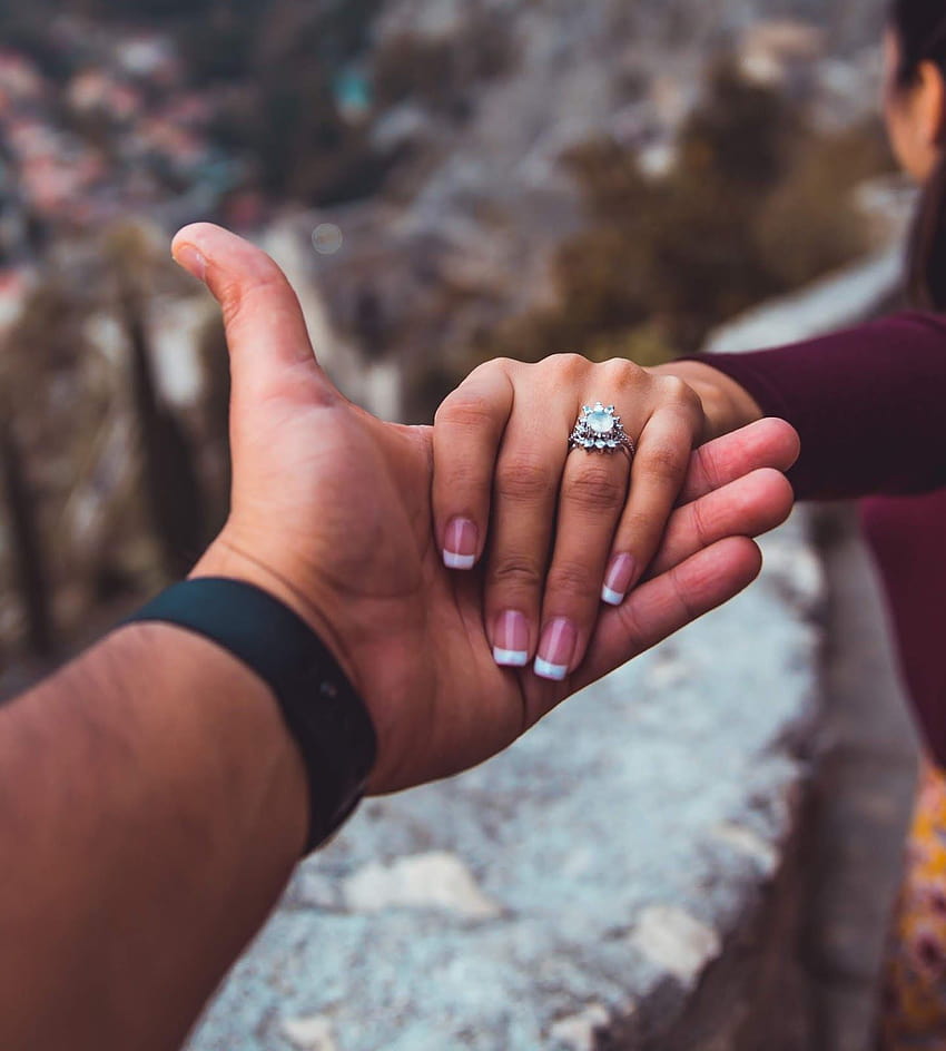 25 Couple élégant tenant la main DP pour Facebook 2019, mains de couples Fond d'écran de téléphone HD