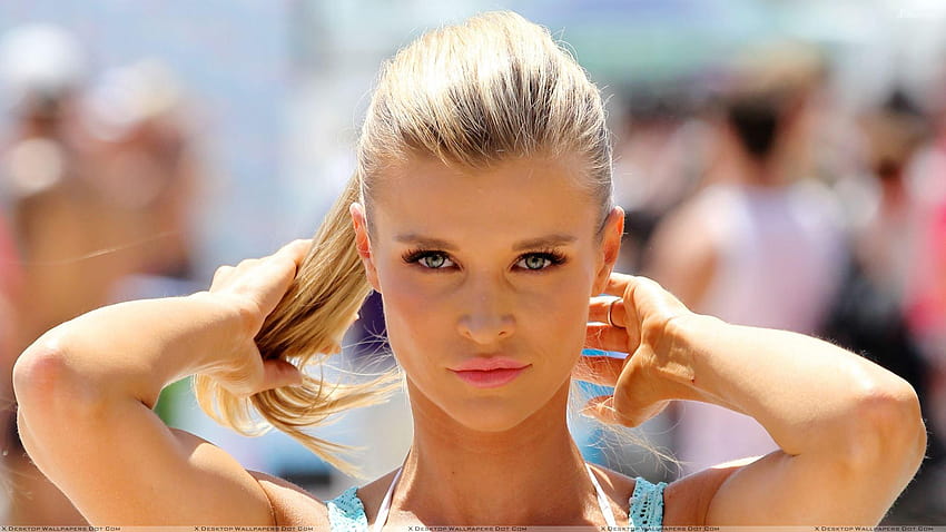 Joanna Krupa Looking At Camera At Model Beach Volleyball HD wallpaper