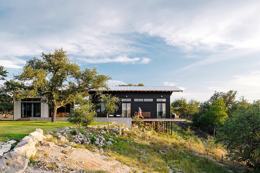 Exterior House Ranch de um antigo rancho do Texas torna-se um paraíso familiar espetacular papel de parede HD