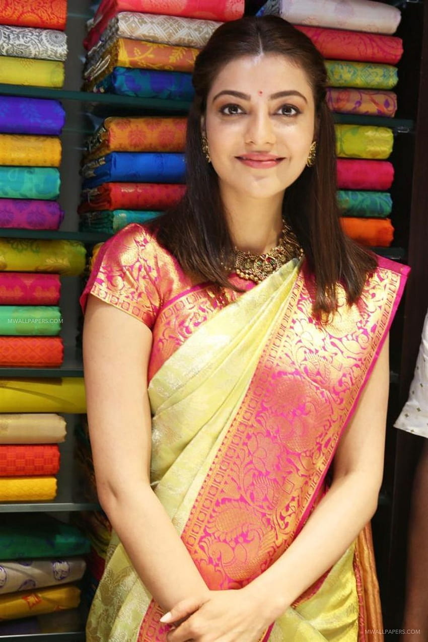 ✅[153 Kajal Agarwals latest beautiful green silk saree stills HD phone wallpaper