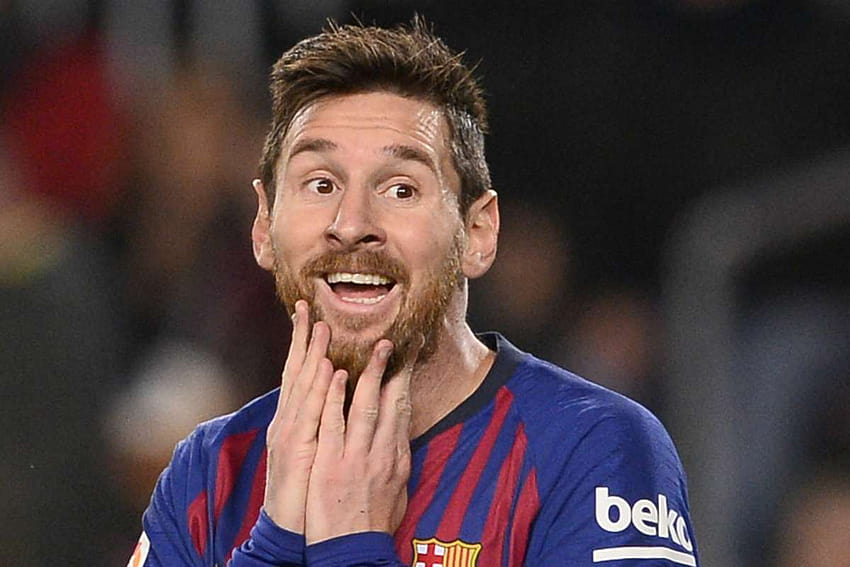 Thần tượng của hàng triệu fan bóng đá, Messi sở hữu nụ cười tươi rói, tài năng và sự kiên trì. Hãy chiêm ngưỡng bức hình nền 4K đẹp như tranh vẽ này để cảm nhận được sự nổi bật của anh ta!