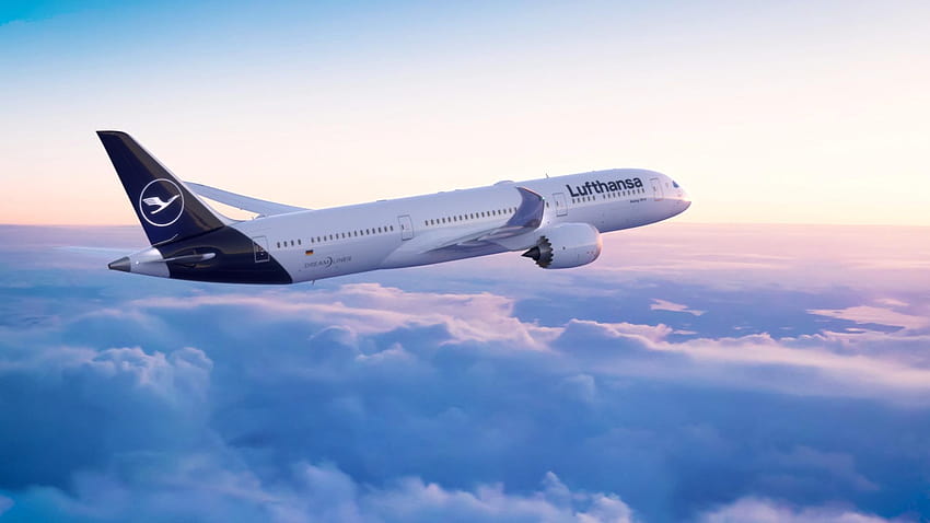 Lufthansa posted by Ethan Simpson, infinite flight HD wallpaper