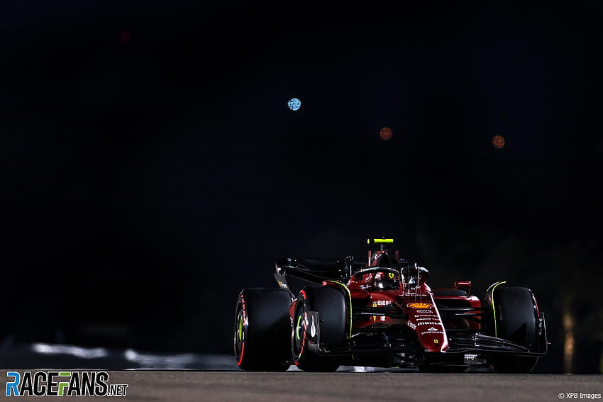 Carlos Sainz Jr, Ferrari, Circuito Internacional de Baréin, 2022 · RaceFans, f1 2022 carlos sainz fondo de pantalla