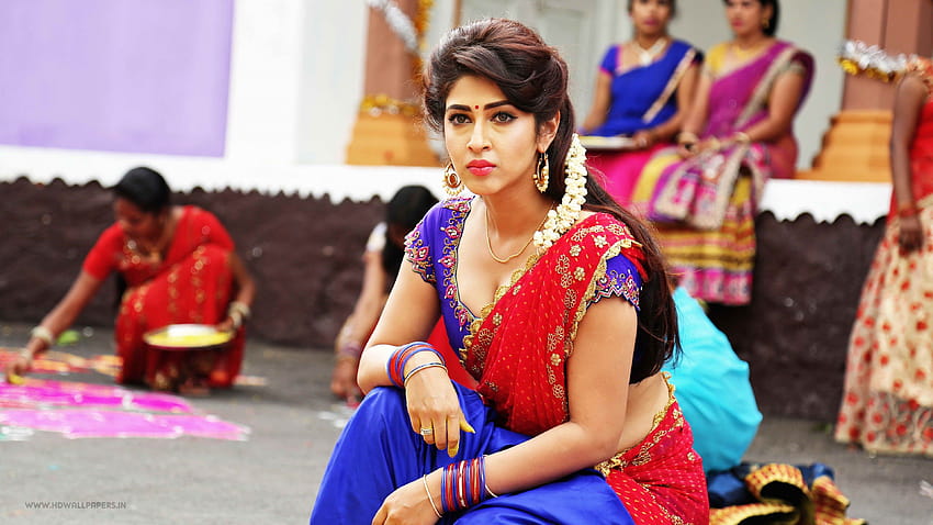 Sonarika Bhadoria in Saree </a>, Saree für indische Frauen HD-Hintergrundbild