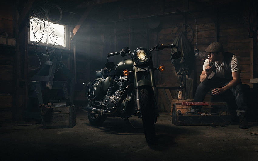 royal enfield, garage, motorrad, raucher, royal enfield schwarz HD-Hintergrundbild