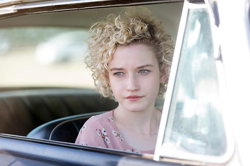 5560110 1600x1066 julia garner HD wallpaper Pxfuel