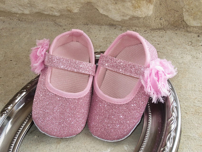 Information Magazine: Babies Shoes And Information HD wallpaper