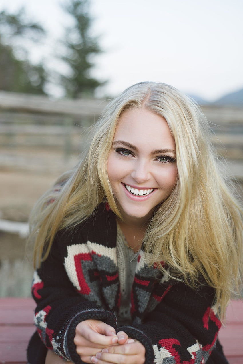 Actress AnnaSophia Robb is There With ...303magazine, soul surfer HD phone wallpaper