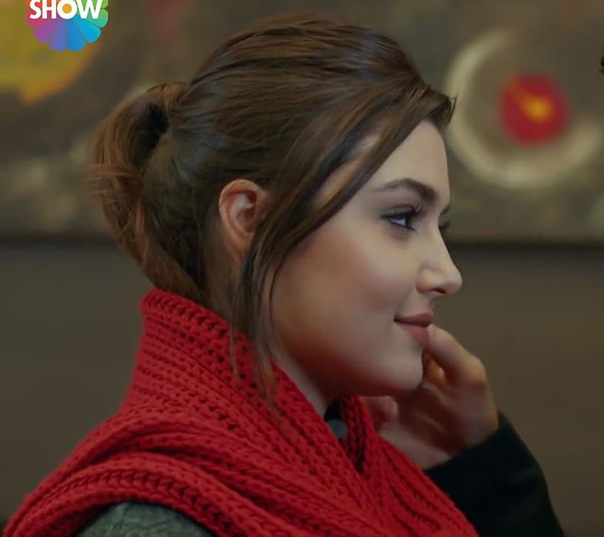 Miss Turcji Hande Ercel jako Hayat Uzun w tureckim serialu telewizyjnym Zapytaj Laftana Anlamaza Tapeta HD