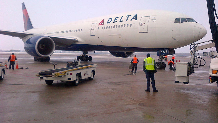 Delta Air Lines HD wallpaper