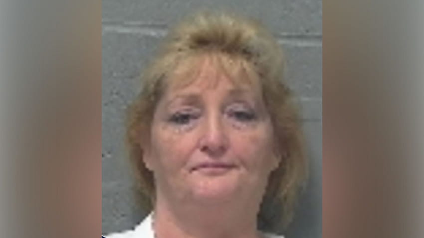 Polícia: Mulher bêbada de Ohio é presa por fazer comentários indecentes a, bochechas de páscoa papel de parede HD