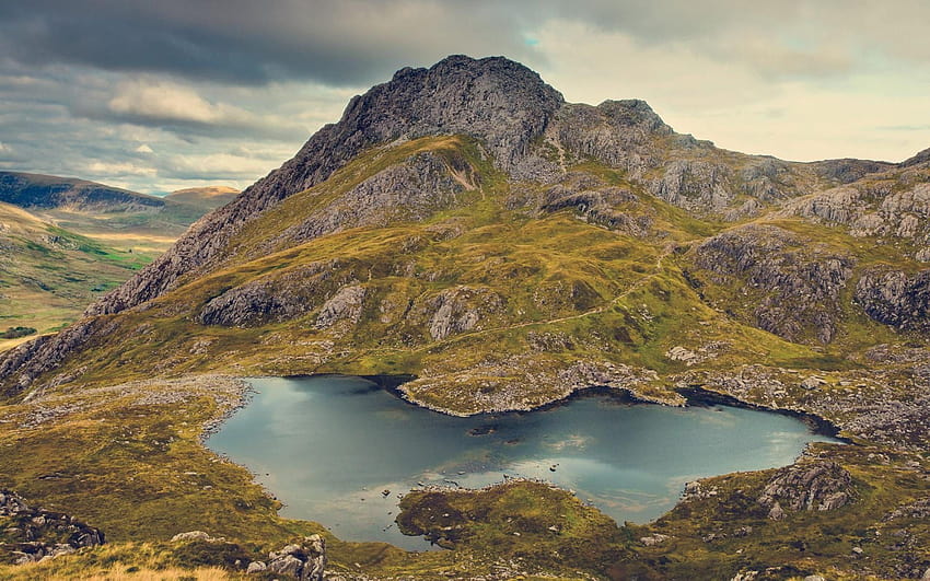 Beautiful Snowdonia National Park in UK Nature HD wallpaper