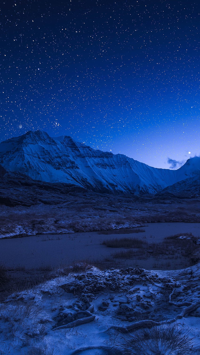 Karlı dağların üzerinde yıldızlı gece gökyüzü Ultra ID:3355, dikey kış gecesi HD telefon duvar kağıdı