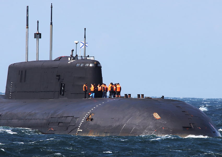 ロシアの原子力潜水艦はデンマーク海域で推進力を失い、帆は現在ノルウェーの外に沈んでおり、アクラ級潜水艦 高画質の壁紙