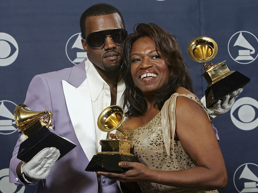 Kanye West lebt im Stadion von Atlanta, um sein neues Album „Donda“ fertigzustellen HD-Hintergrundbild