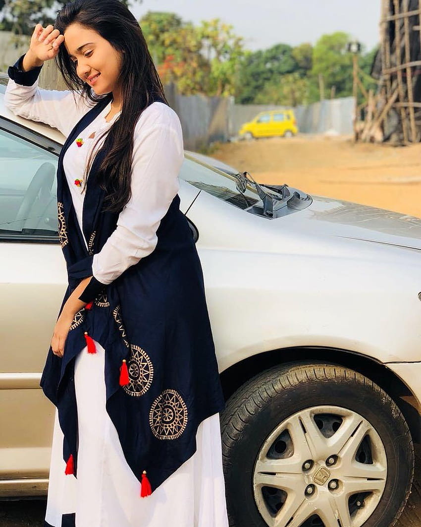 5 Times Ashi Singh Wowed Us With Her Casual Cool Look! HD phone wallpaper