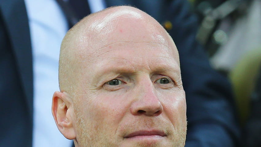 Bayern Munich director of sport Matthias Sammer has warned the players he will not tolerate any complaints HD wallpaper