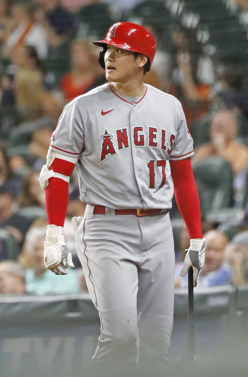 Бейзбол: Shohei Ohtani хвърля, удря, играе извън полето при загубата на Angels, shohei ohtani angels HD тапет за телефон