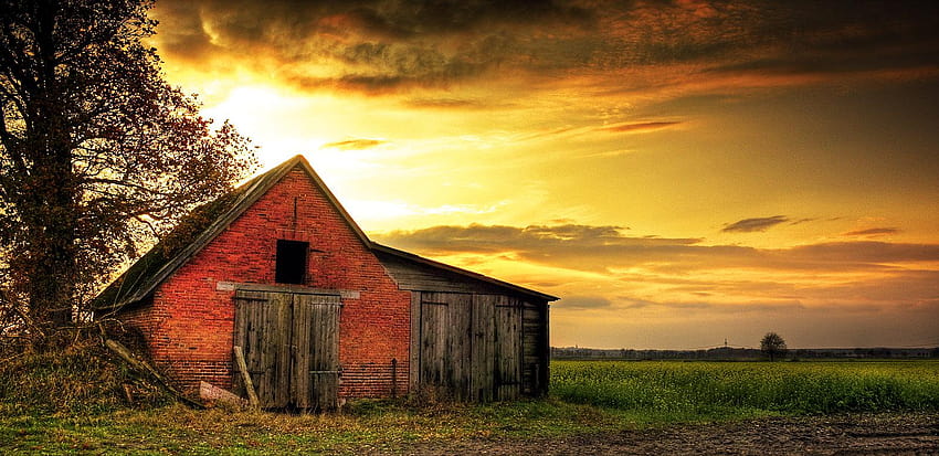 สุดยอด 4 Country Barn บนสะโพก ชมพระอาทิตย์ตกดินในฟาร์มสีแดง วอลล์เปเปอร์ HD