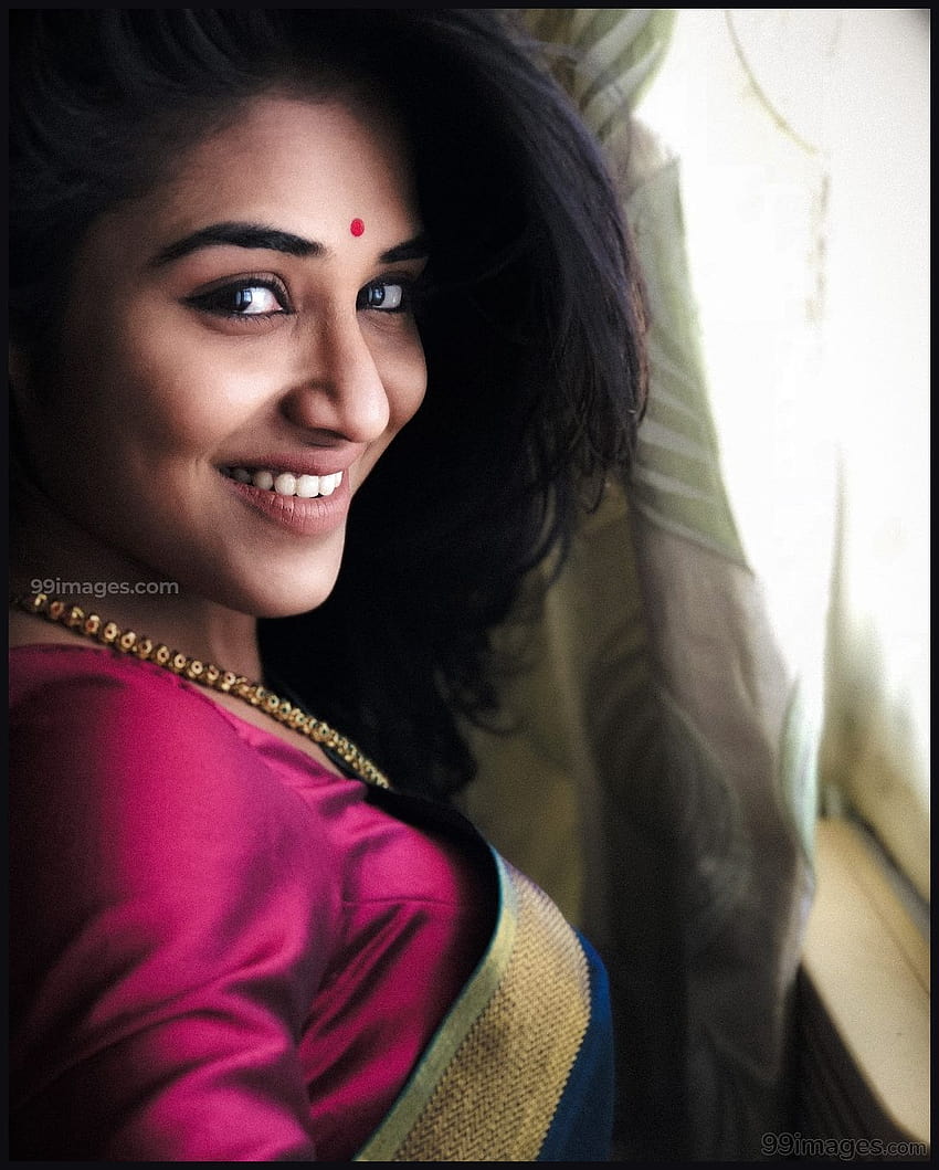 Indhuja Latest Hot hoot Stills / HQ, tamil actress closeup face HD тапет за телефон