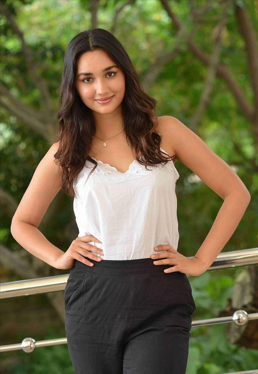 Sıcak Beyaz Bluzlu Güzel Hintli Kız Akanksha Sharma HD telefon duvar kağıdı