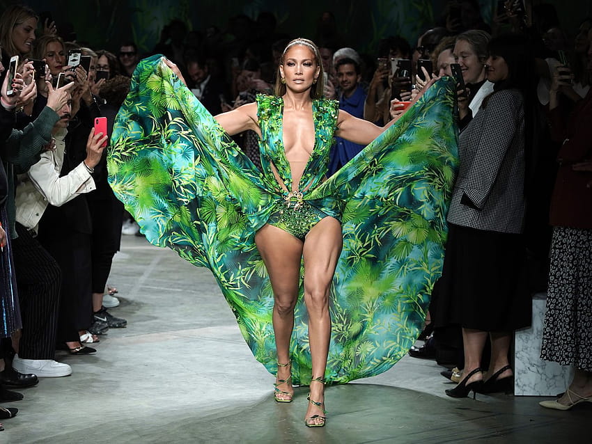 Google and Jennifer Lopez reinvent the Versace dress that created Google HD wallpaper