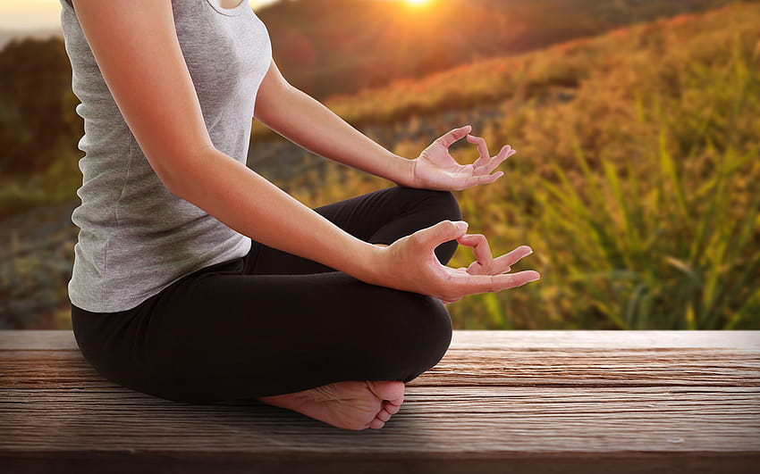 Posição de lótus Yoga meditação feminina Mãos 2560x1600, mulheres meditando papel de parede HD