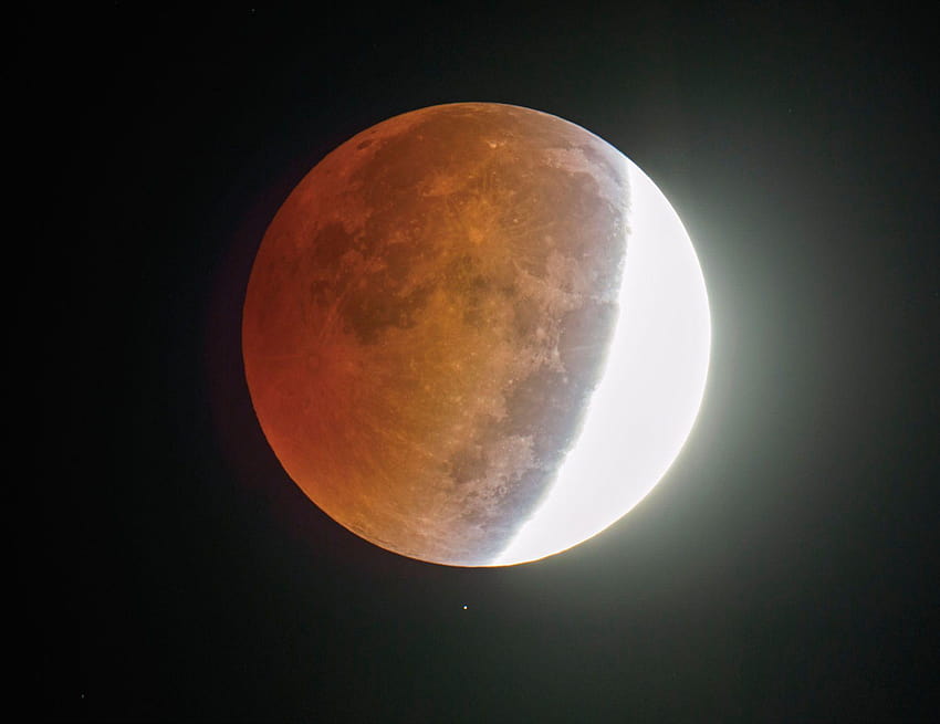 Total lunar eclipse before dawn on April 4th, lunar eclipse july 2018 HD wallpaper