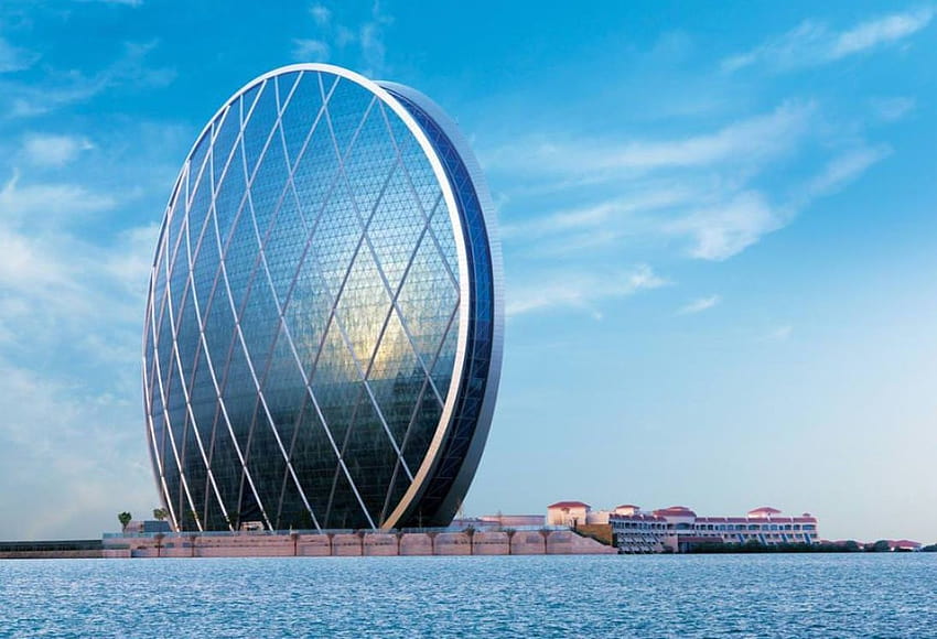 Abu Dhabi : the skyline of Yas Island defies the rules of HD wallpaper