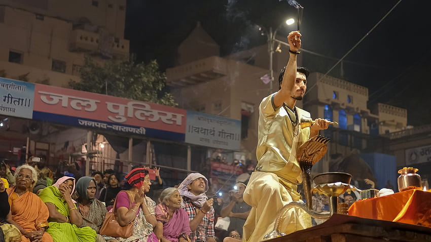 Varanasi limpia a pesar del fracaso de la contaminación del Ganges, ganga aarti fondo de pantalla