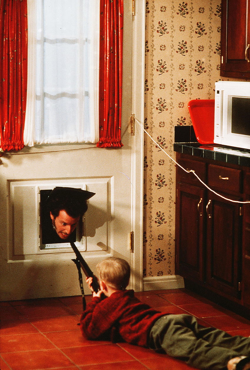 Fake Treehouse, Real Memories: Life Inside the Home Alone House, kevin mccallister HD phone wallpaper