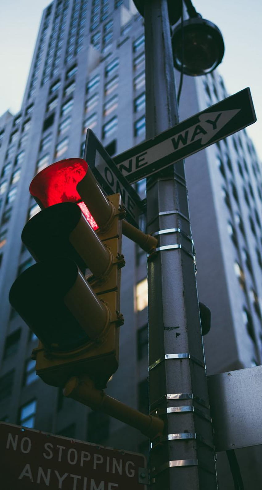 NYC traffic light, light the way HD phone wallpaper