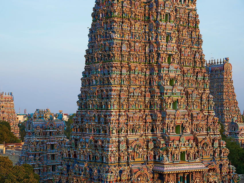 The Beautiful Meenakshi Amman Temple This incredible structure is more than 2,500 years old : CivVI, meenakshi temple HD wallpaper