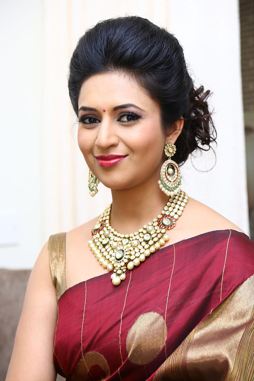 Divyanka Tripathi in Manish Reshamwala Lehenga! | Fashionworldhub