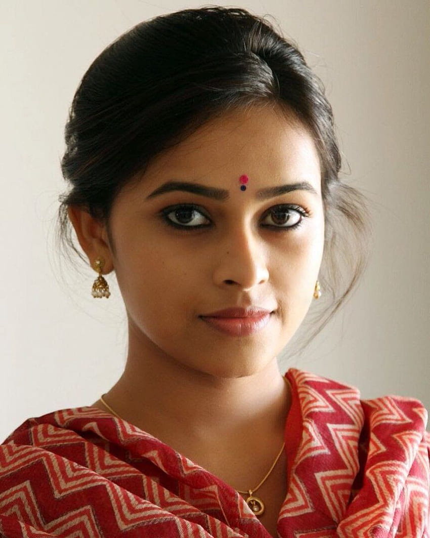 Sri Divya 5 Cute And Beautiful, tamil actress close up HD phone wallpaper |  Pxfuel