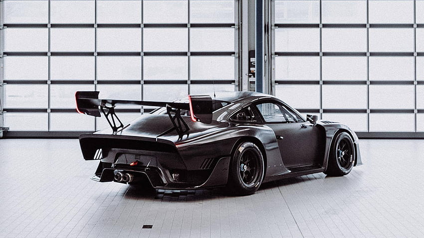 Who Needs Retro Liveries? Porsche 935's Carbon Body Looks Rad In The Raw HD wallpaper