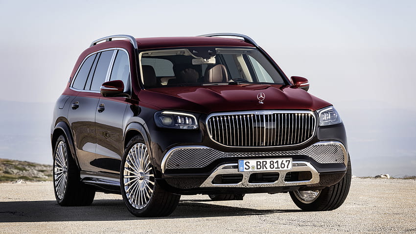 Kneel, peasants, before the might of the Maybach GLS 600 HD wallpaper