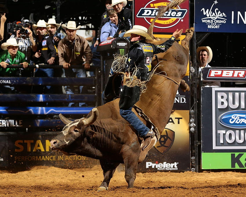 Las Vegas NV USA 4th Nov 2016 JB Mauney on Legacy the bull in  attendance for The PBR Professional Bull Riders Built Ford Tough World  Finals 2016  Round 3 TMobile Arena