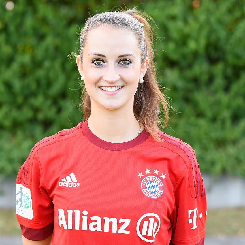Sara Däbritz scores twice to lead Bayern Munich Frauen past Hoffenheim, sara dabritz HD phone wallpaper