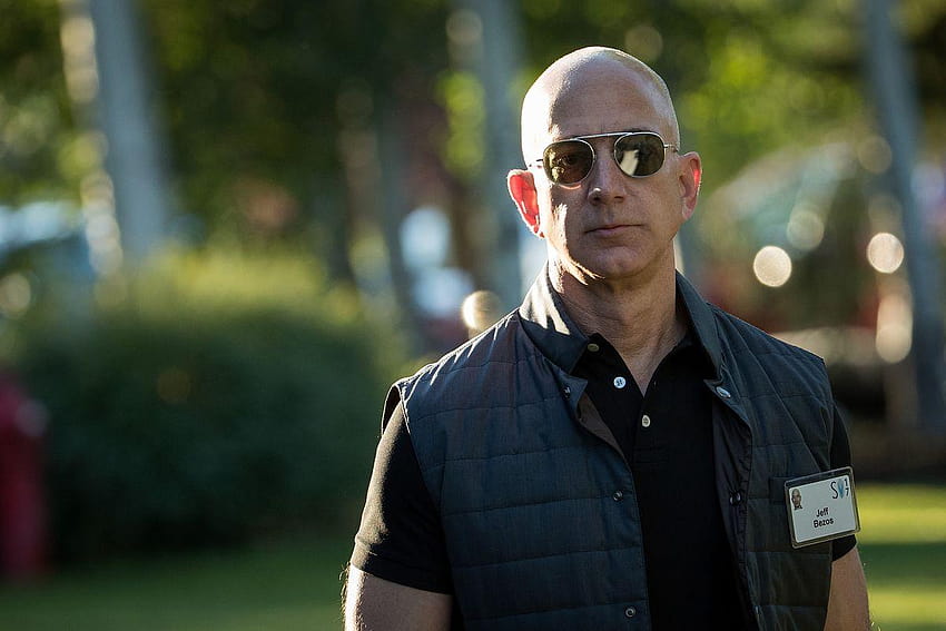 A perda de ganhos da Amazon significa que Jeff Bezos não é mais o mais rico do mundo papel de parede HD
