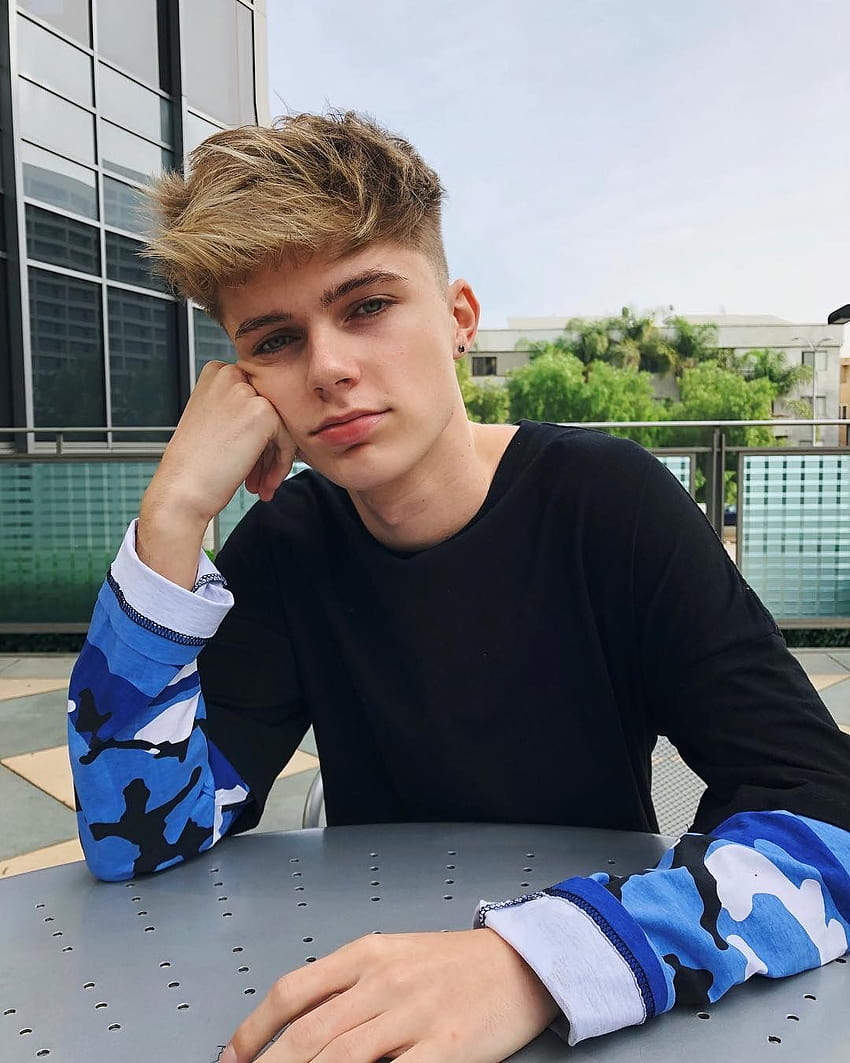 Harvey Loren harvey leigh cantwell in 2019 Boy celebrities [1080x1350] for your , Mobile & Tablet, hrvy aesthetic HD phone wallpaper
