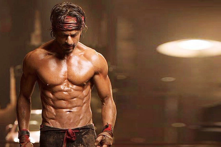 Famous Actor Shahrukh Khan 6 Pack Body in Happy New Year Movie, happy new year shah rukh khan HD wallpaper
