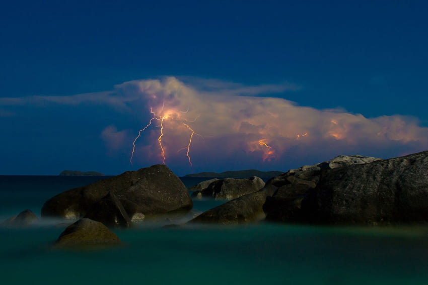гръмотевична буря през октомври в BVIs; www.sunsetwatchvilla, британски вирджински острови HD тапет