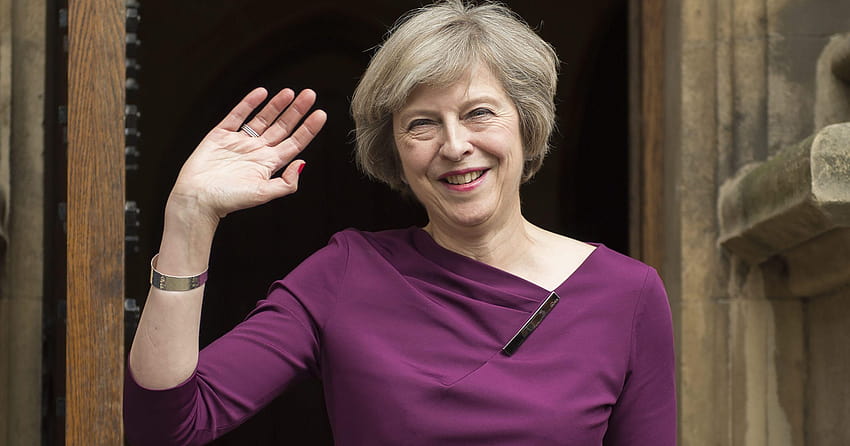 Theresa May a caminho de ser a próxima primeira-ministra do Reino Unido após rival papel de parede HD