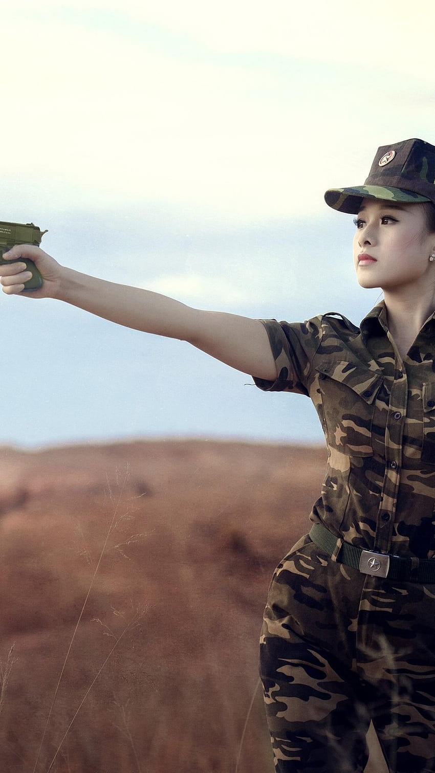 Female soldier, Asian girl, use gun, camouflage 1080x1920 iPhone 8, iphone army girl HD phone wallpaper