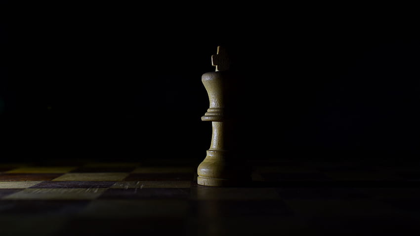 3840x2160 catur, raja, figur, permainan, papan, bayangan, latar belakang u 16:9 gelap Wallpaper HD