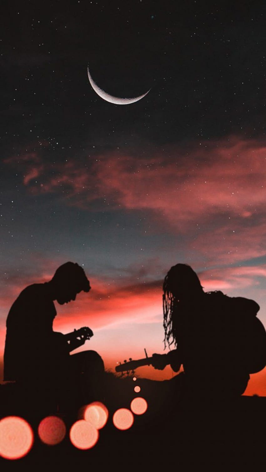 Romantik Çift Gitar Çalıyor Gün Batımı Yarım Ay, çift iphone HD telefon duvar kağıdı