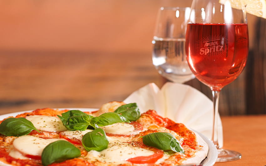 : Cucina italiana... pizza, aperol spritz 2880x1800, pizza e vino Sfondo HD